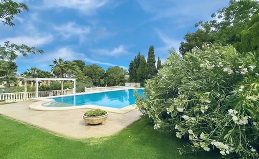 Villa in Petrer, Valencian Community, Spain 1