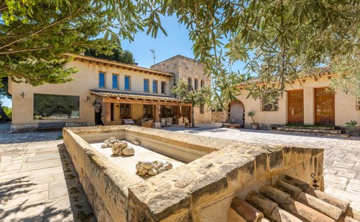 Villa in Mutxamel, Valencian Community, Spain 1