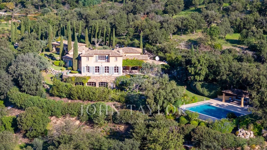 Villa à Le Plan-de-la-Tour, Provence-Alpes-Côte d'Azur, France 1 - 14939279