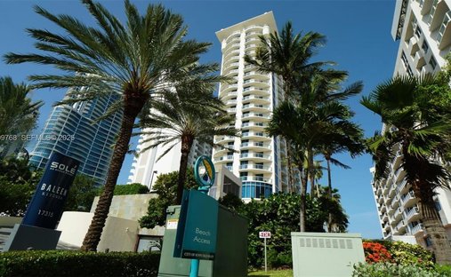 Condo in Sunny Isles Beach, Florida, United States 1