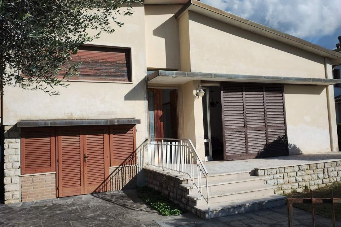 Villa in Pietrasanta, Tuscany, Italy 4 - 17798578