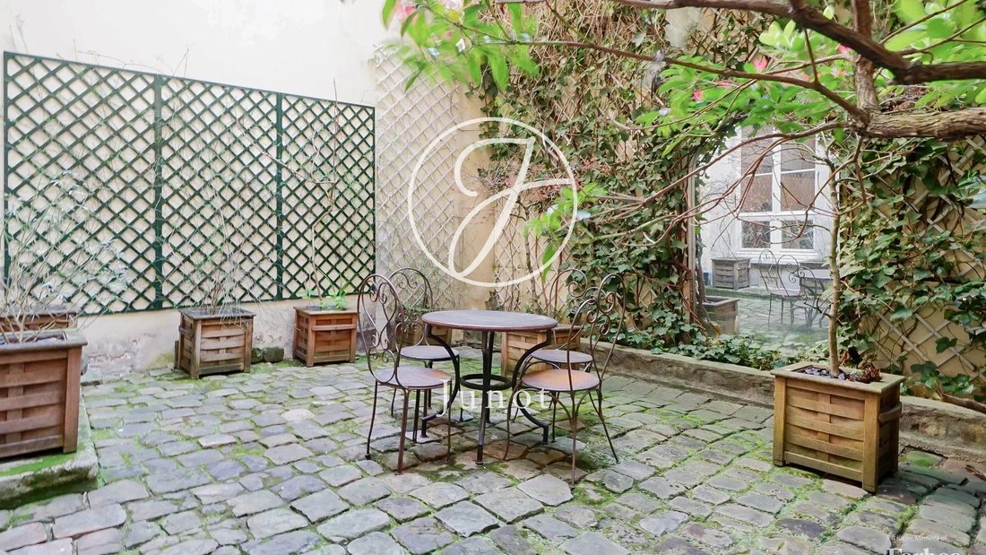 Apartment in Archives, Paris 3e Arrondissement, Paris 1 - 17735854