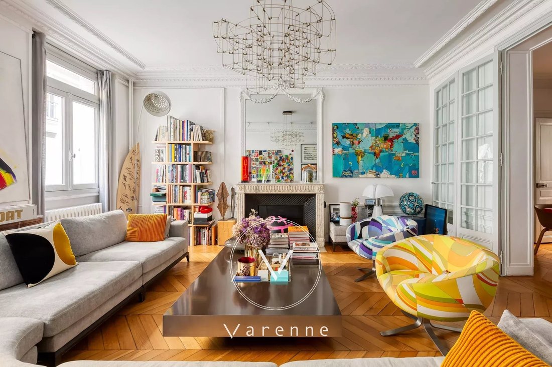Apartment in Saint Thomas d'Aquin, Paris 7e Arrondissement, Paris 4 - 17795427