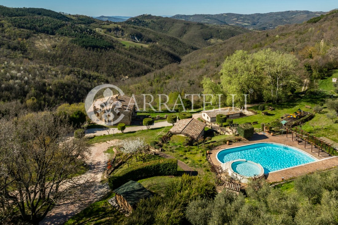 Country House in Valfabbrica, Umbria, Italy 4 - 17799415