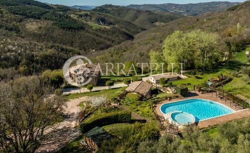 Country House in Valfabbrica, Umbria, Italy 1