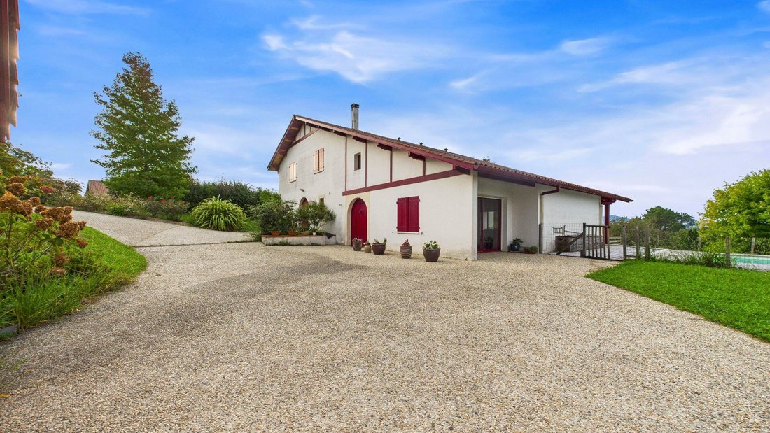 Villa in Bardos, Neu-Aquitanien, Frankreich 3 - 17796840