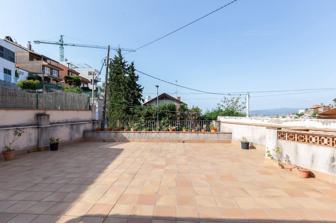 Villa in Esplugues de Llobregat, Catalonia, Spain 1 - 16988185