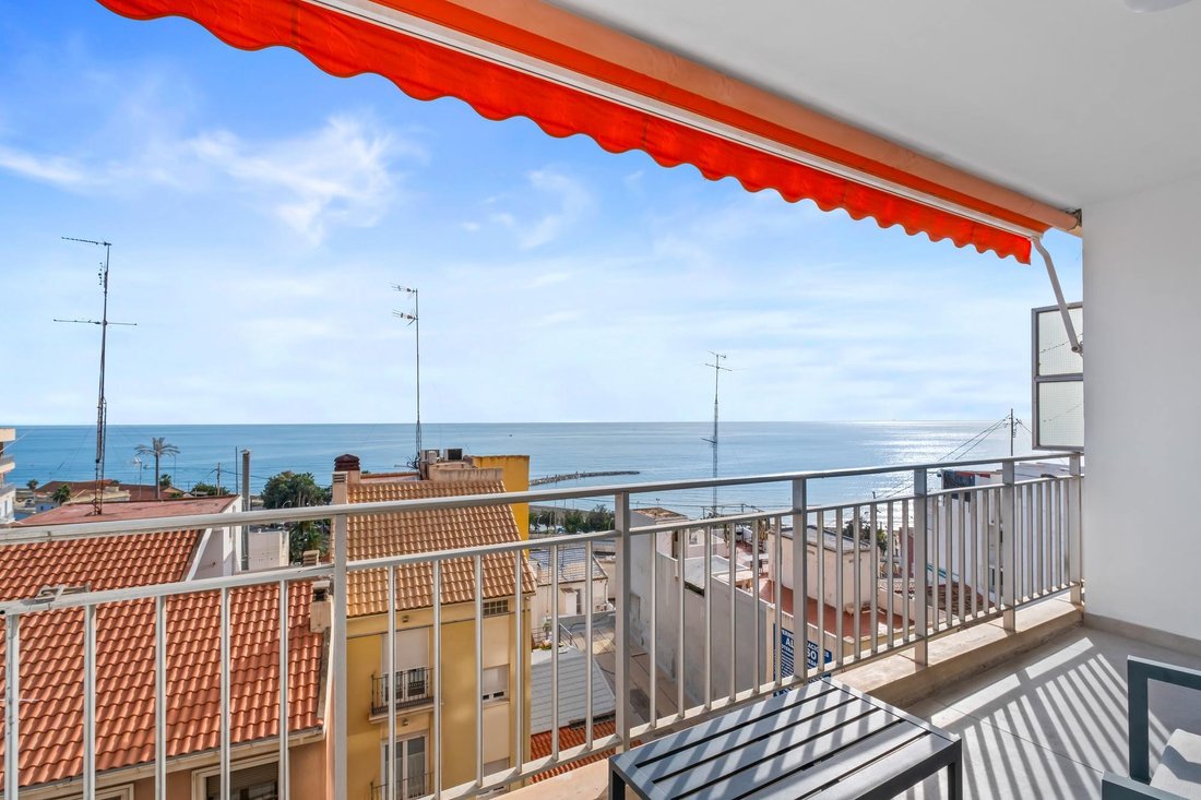 Apartment in Alicante, Valencian Community, Spain 2 - 17429221