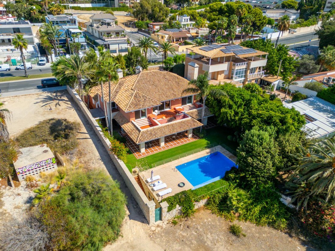 Villa in Alicante, Valencian Community, Spain 2 - 16988232