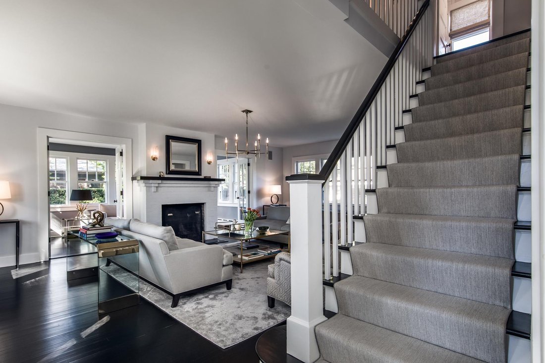 East Hampton, New York, United States 4 - 16329760