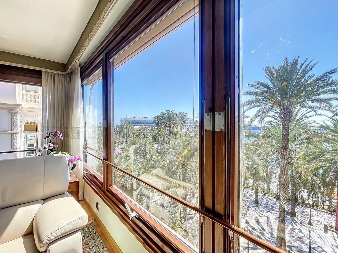 Apartment in Casco Antiguo - Santa Cruz - Ayuntamiento, Alicante, Valencian Community 1 - 17686491