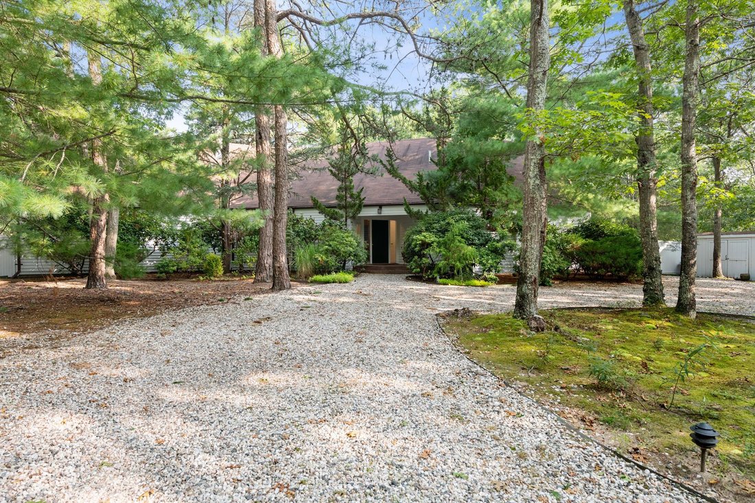 East Hampton, New York, United States 2 - 15879090