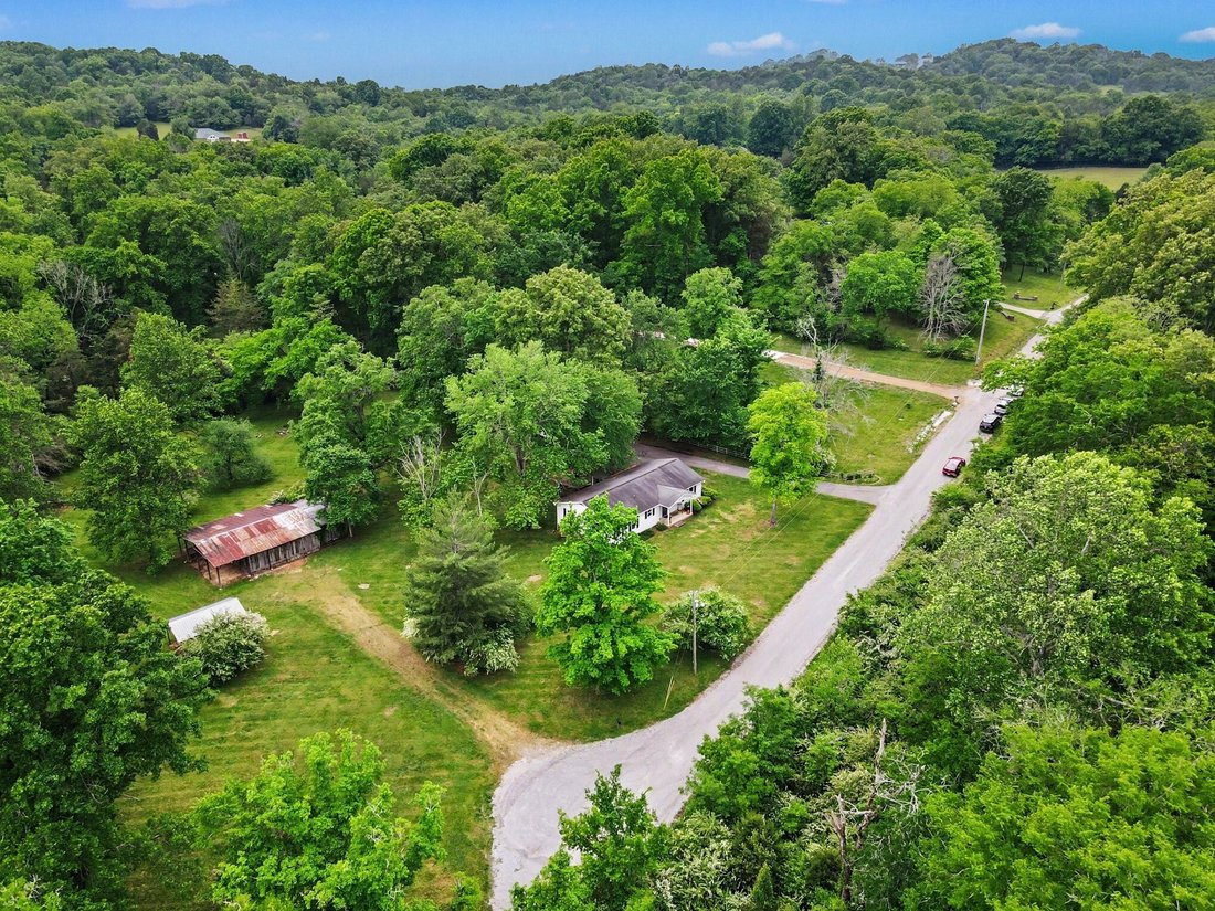 House in Columbia, Tennessee, United States 2 - 17784080