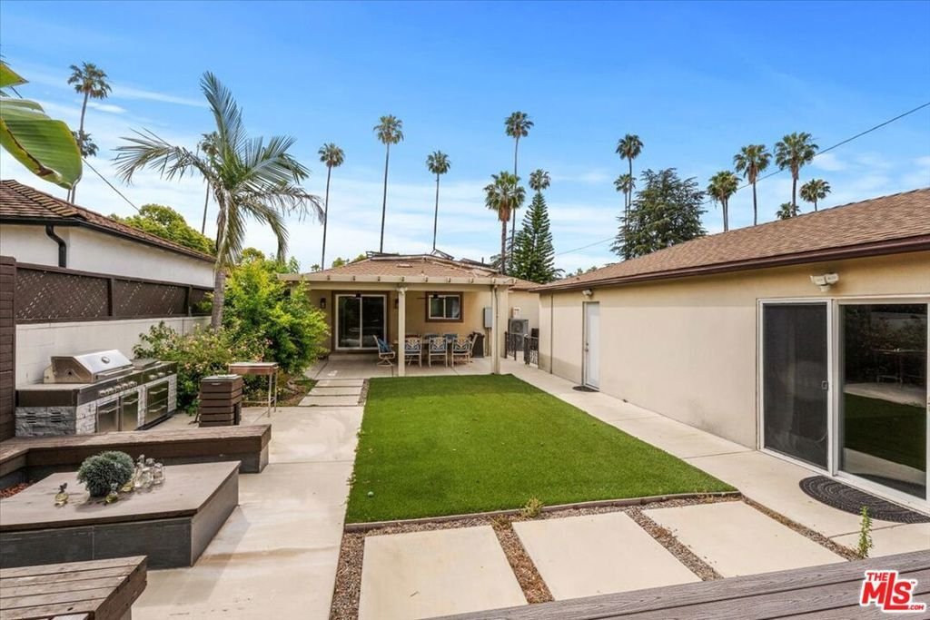 House in Glendale, California, United States 3 - 17802042
