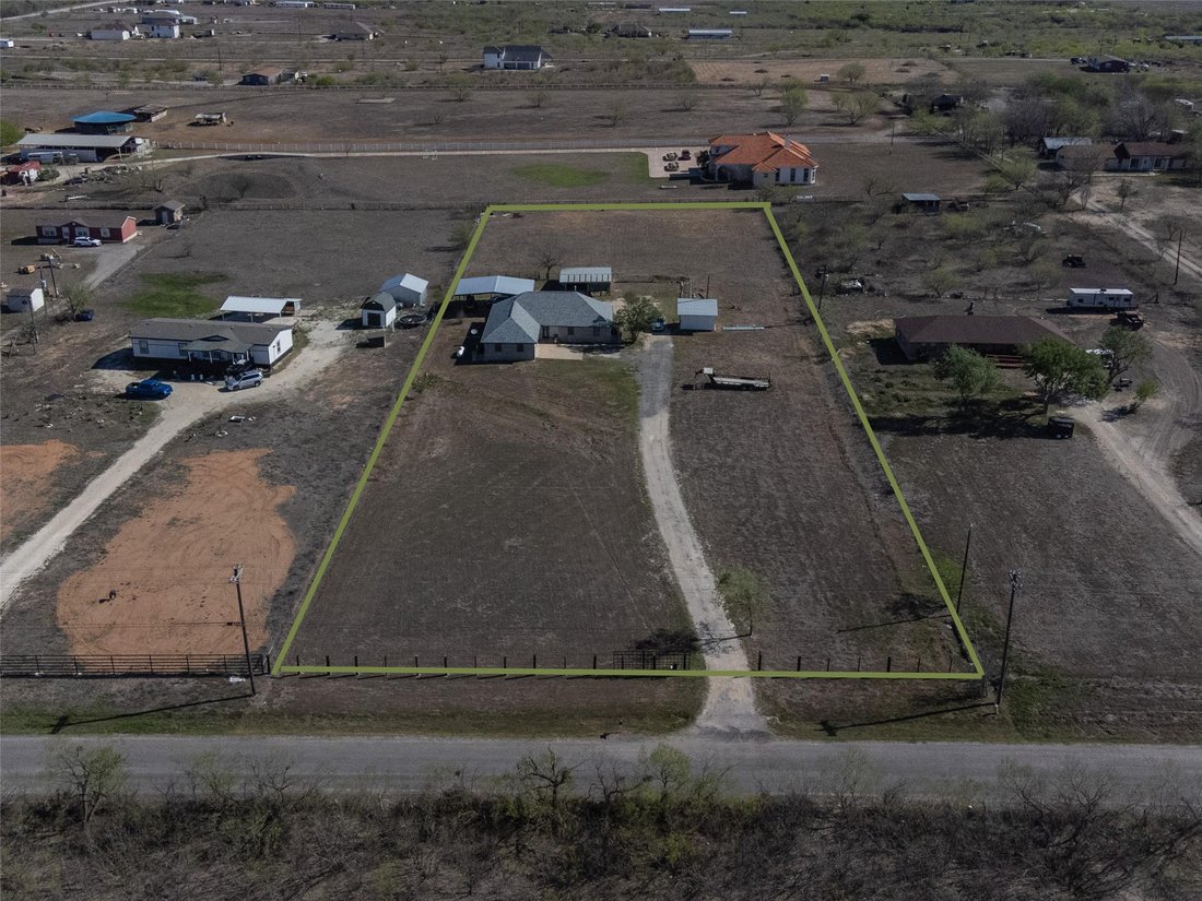 House in Lockhart, Texas, United States 2 - 17801920