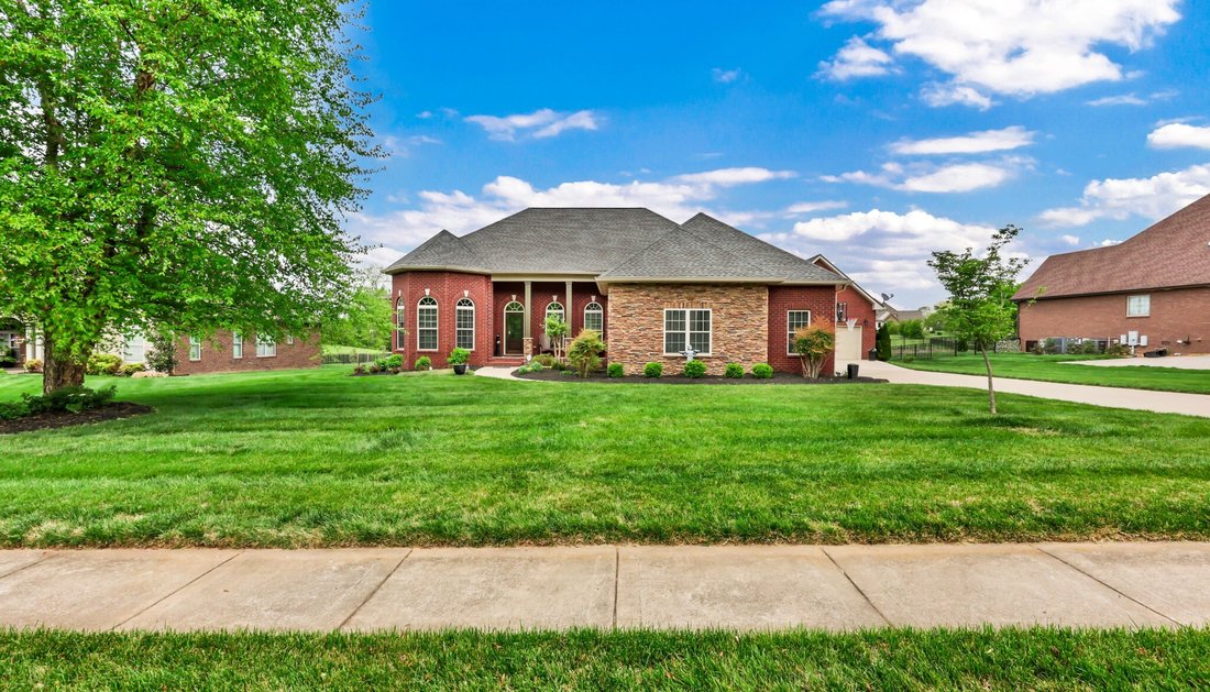 House in Clarksville, Tennessee, United States 2 - 17802115