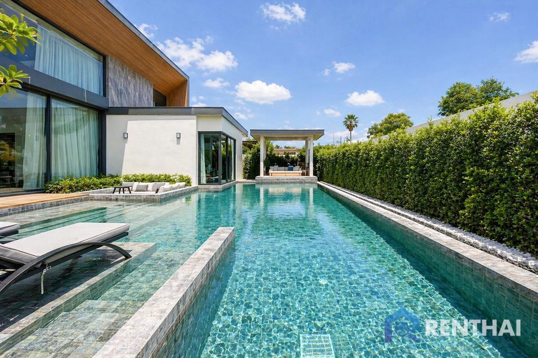 Villa in Choeng Thale, Phuket, Thailand 1 - 15758881