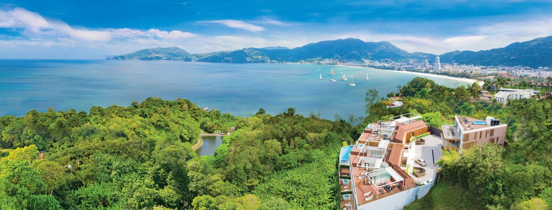 Sea-View Penthouse with Private Rooftop Terrace in Patong