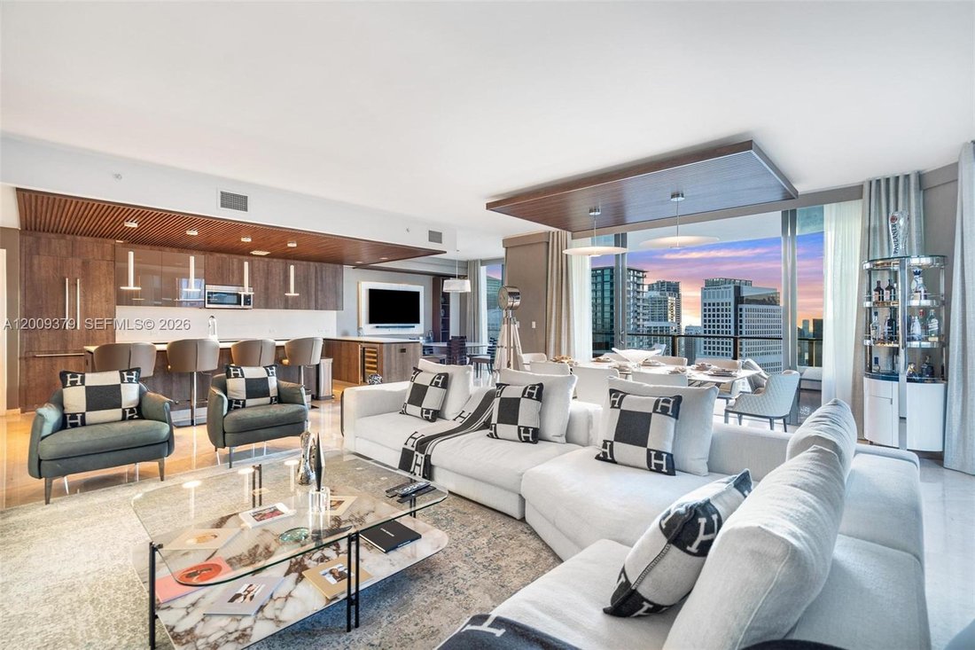 Condo in Miami, Florida, United States 1 - 17802248