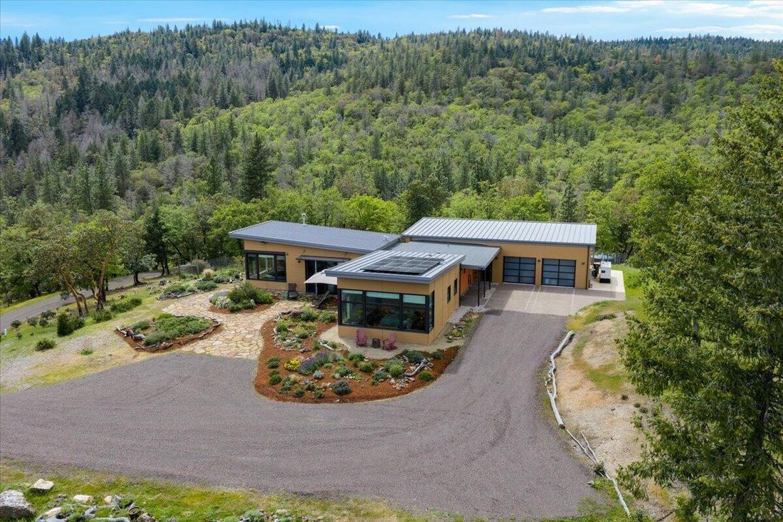 House in Applegate, Oregon, United States 3 - 17802186