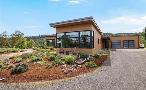 House in Applegate, Oregon, United States 1