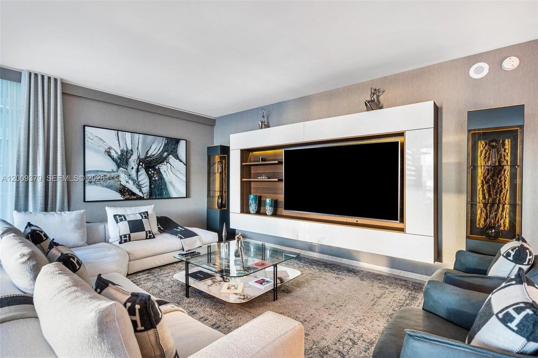 Condo in Miami, Florida, United States 5 - 17802248
