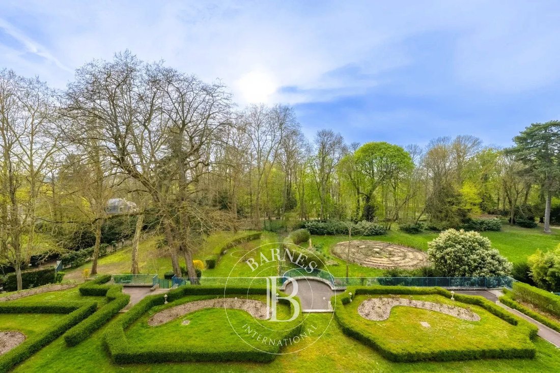 Casa en Le Chesnay, Le Chesnay-Rocquencourt, Francia 1 - 17802299