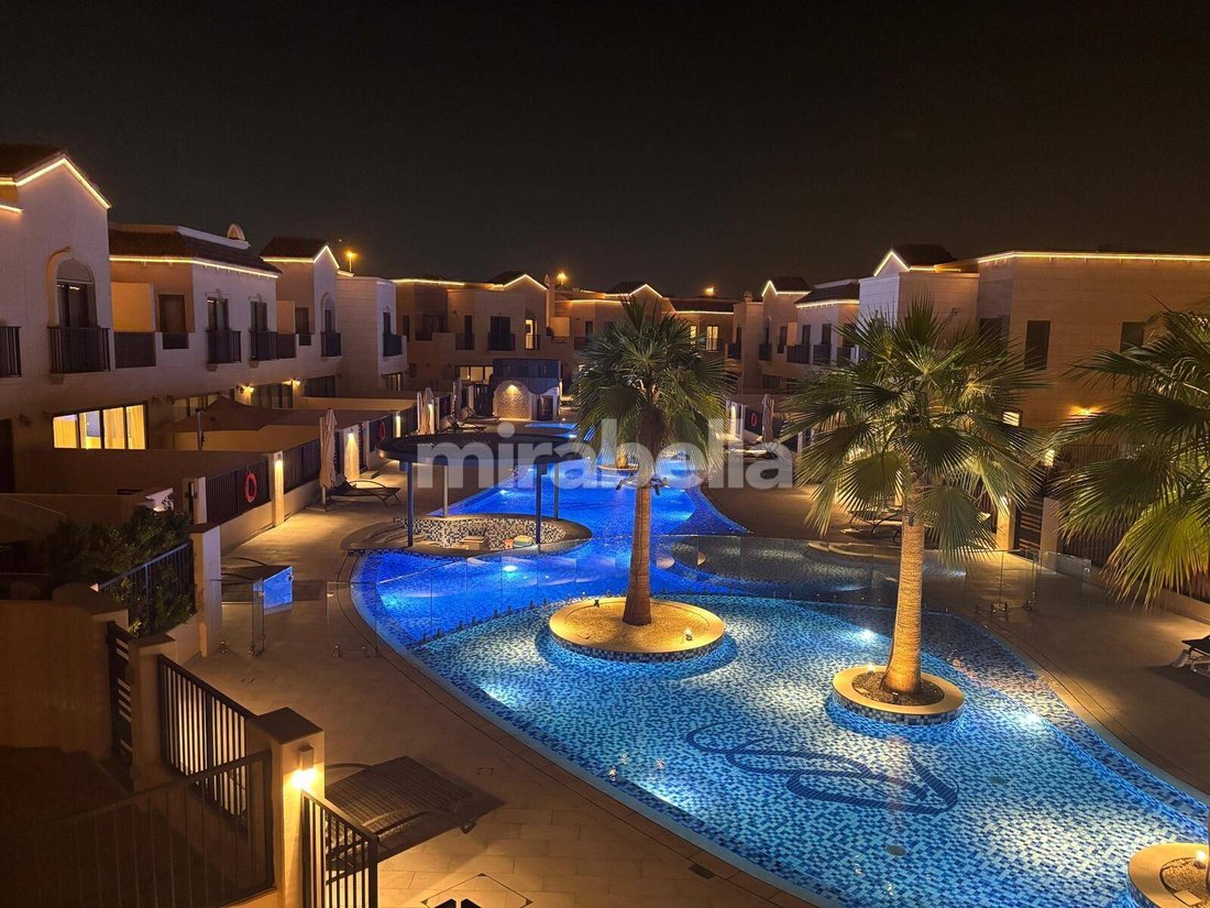 Townhouse in Jumeirah Golf Estates, Dubai, United Arab Emirates 1 - 17802260