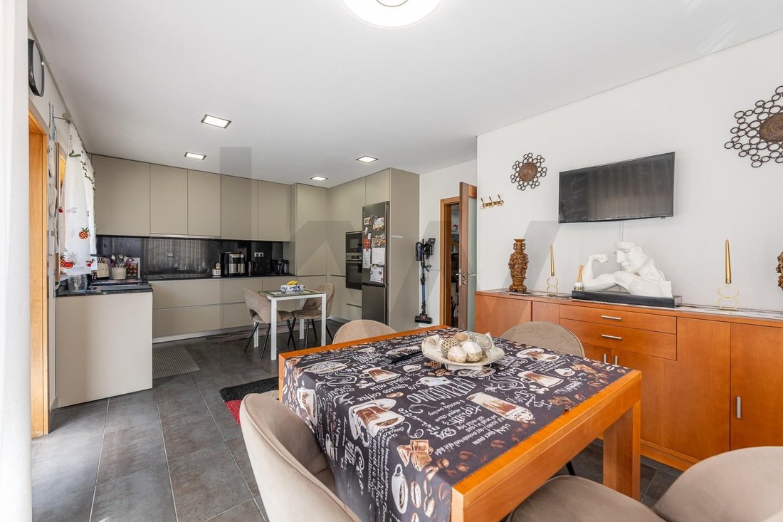 Townhouse in Gondomar (Sao Cosme), Valbom e Jovim, Porto District, Portugal 2 - 17802229