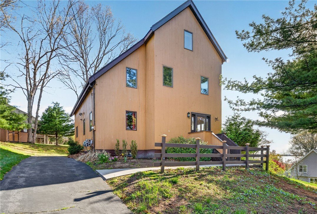 House in Tiverton, Rhode Island, United States 1 - 17802210
