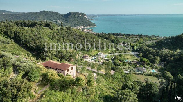 Apartment in Garda, Veneto, Italy 2 - 17802360