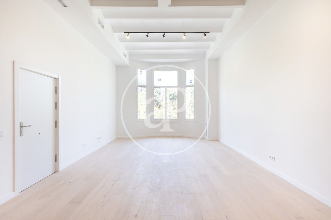 Apartment in Sarrià-Sant Gervasi, Barcelona, Spain 2 - 17802968