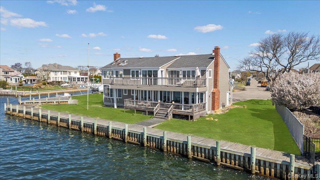 House in West Islip, New York, United States 5 - 17802169