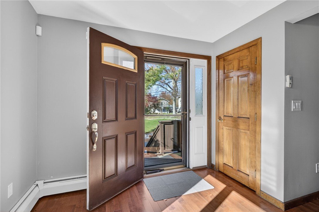 House in Tiverton, Rhode Island, United States 3 - 17802210