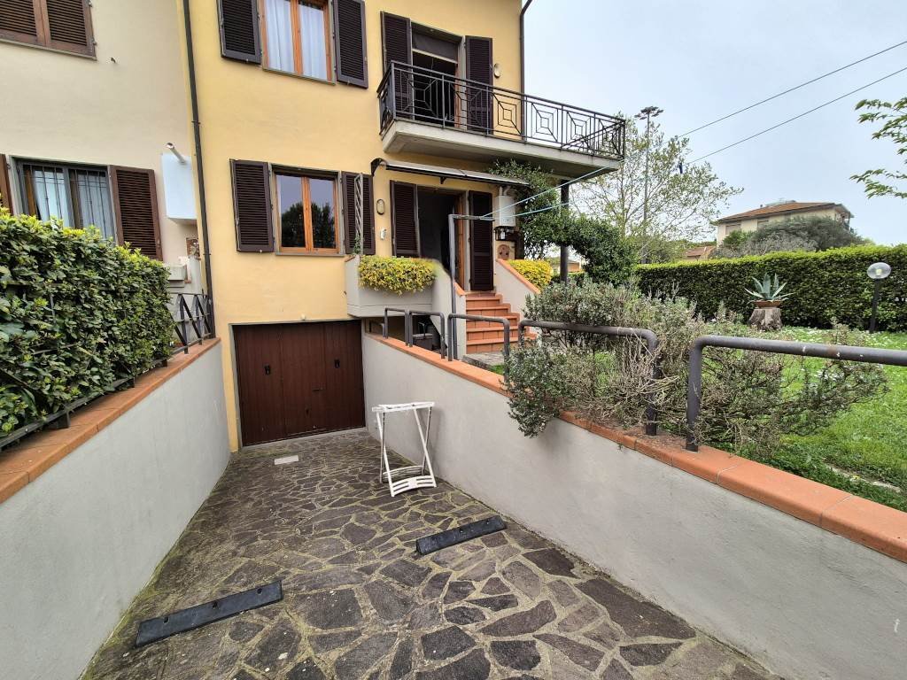 Villa in Center, Campi Bisenzio, Tuscany 3 - 17802372