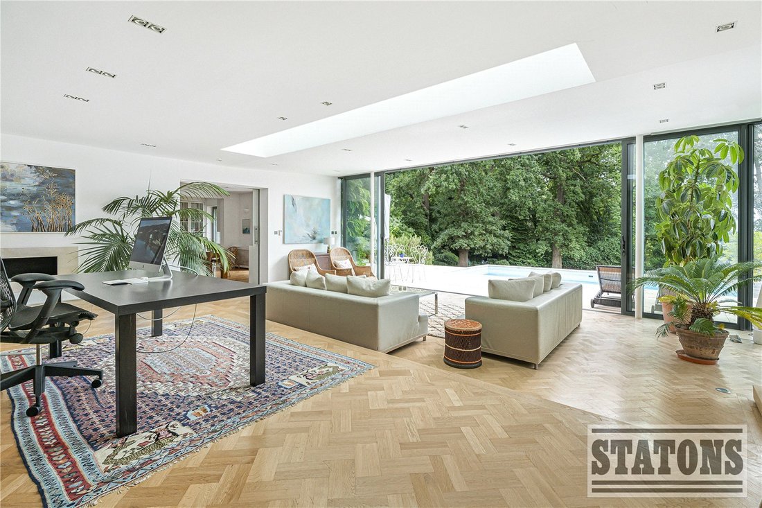 House in Ferney Hill, Enfield, England 5 - 17802188