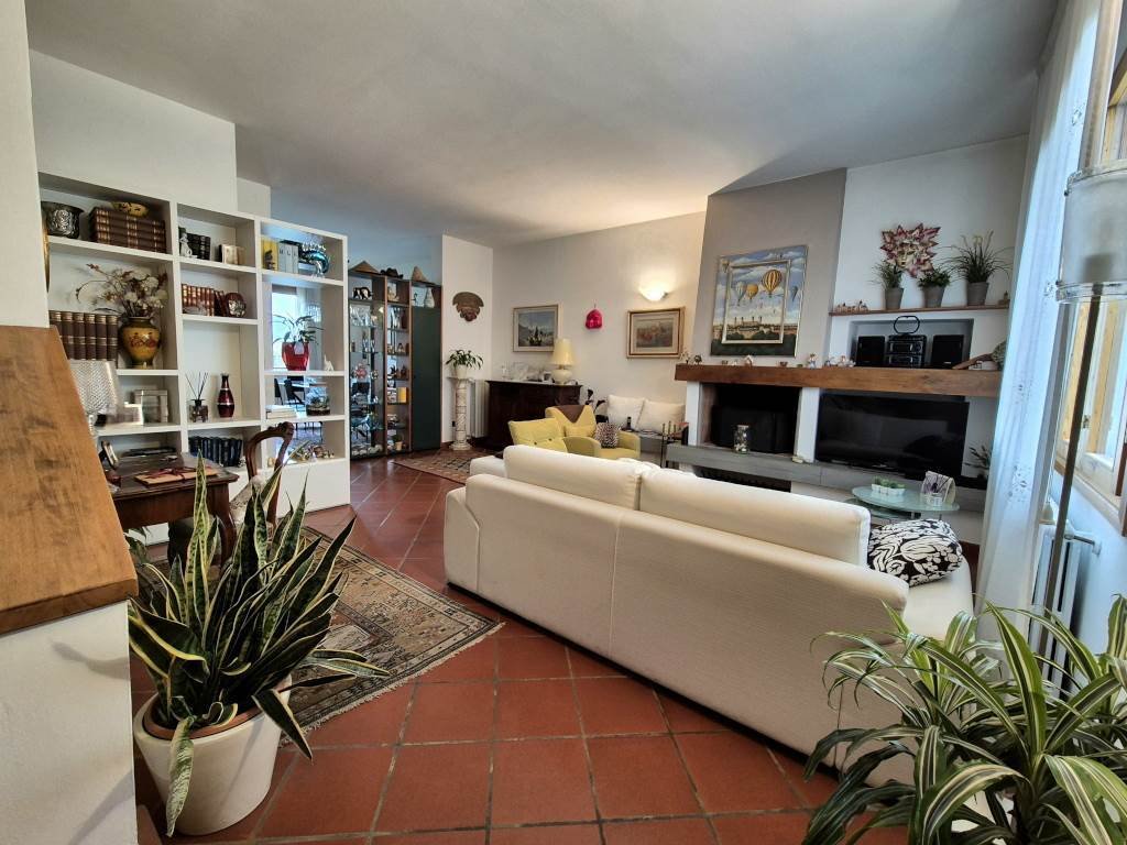 Villa in Center, Campi Bisenzio, Tuscany 1 - 17802372