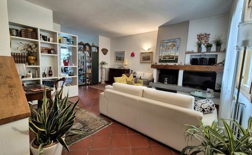 Villa in Center, Campi Bisenzio, Tuscany 1