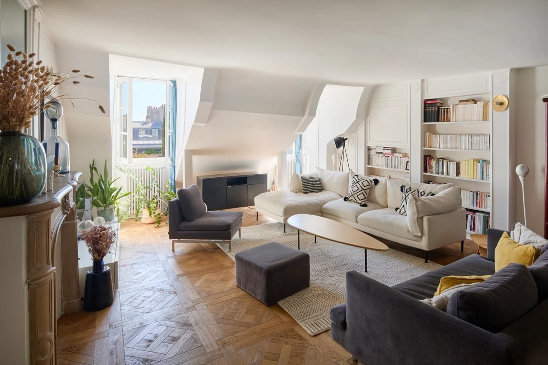Apartment in Odéon, Paris 6e Arrondissement, Paris 4 - 17803198