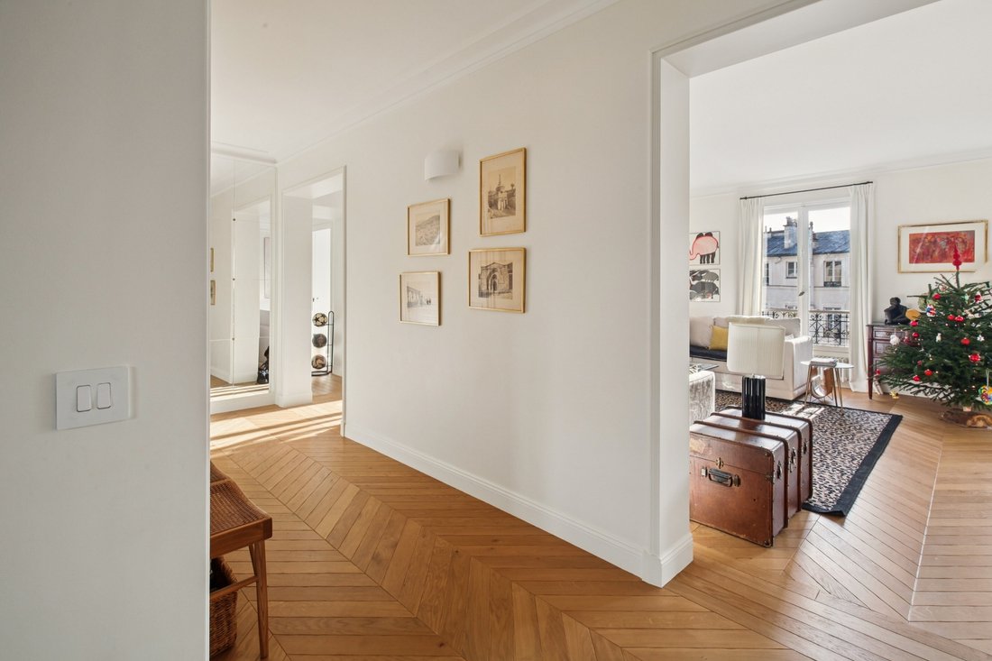 Apartment in Saint Germain des Prés, Paris 6e Arrondissement, Paris 5 - 17802930