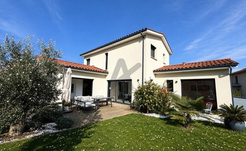 House in Limonest, Auvergne-Rhône-Alpes, France 1