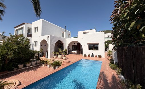 Villa en Santa Eulalia del Río, Islas Baleares, España 1