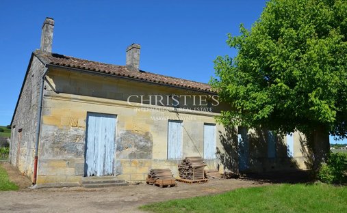 Farm Ranch in Saint-Émilion, Nouvelle-Aquitaine, France 1