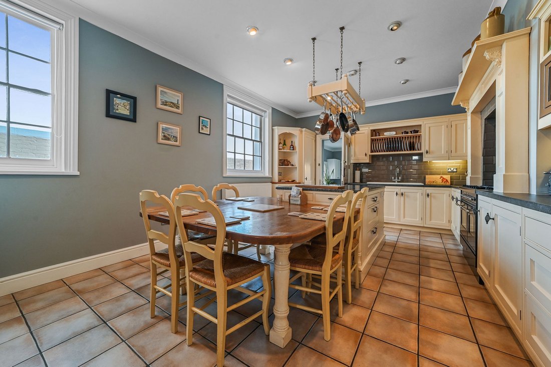 Townhouse in Walton On The Naze, Clacton-on-Sea, England 5 - 17803089