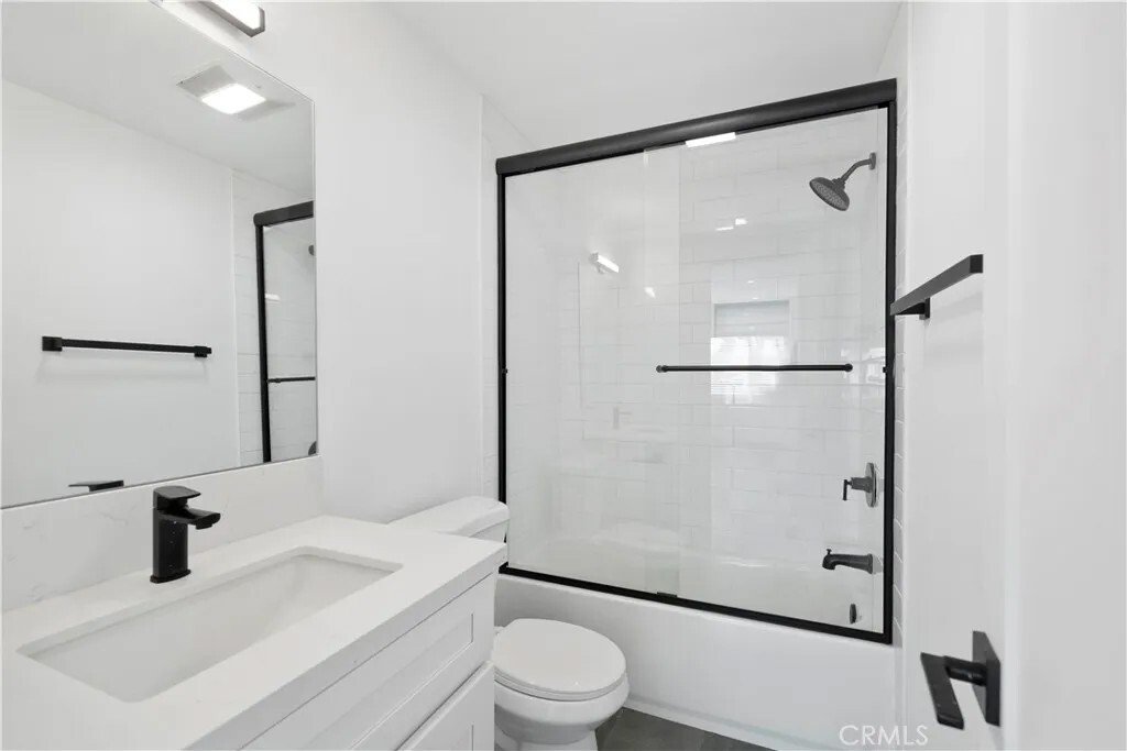 Condo in Lakewood, California, United States 3 - 17764170