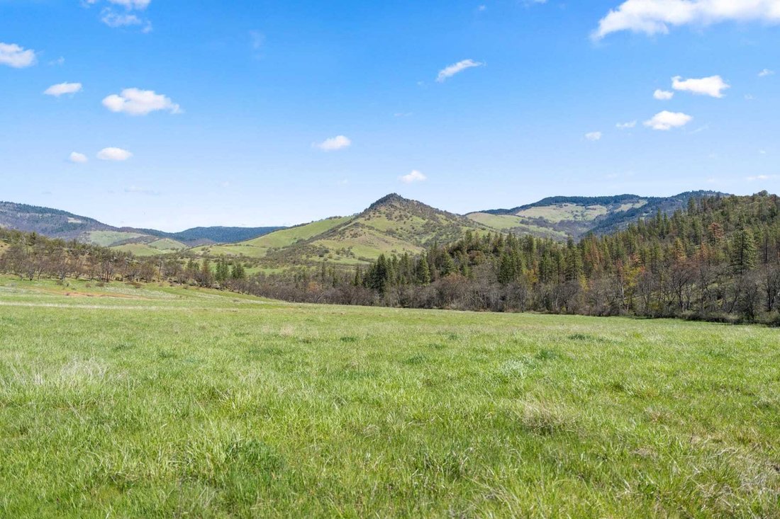 Land in Ashland, Oregon, United States 1 - 17802893