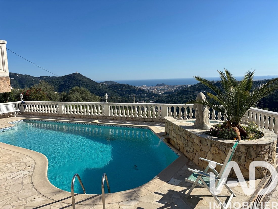 House in Saint-Andre-de-la-Roche, Provence-Alpes-Côte d'Azur, France 1 - 17809515