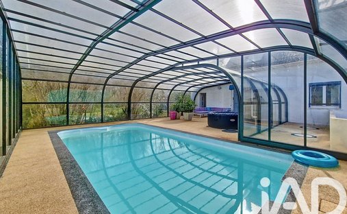 House in Guiche-Villers, Saint-Fargeau-Ponthierry, France 1