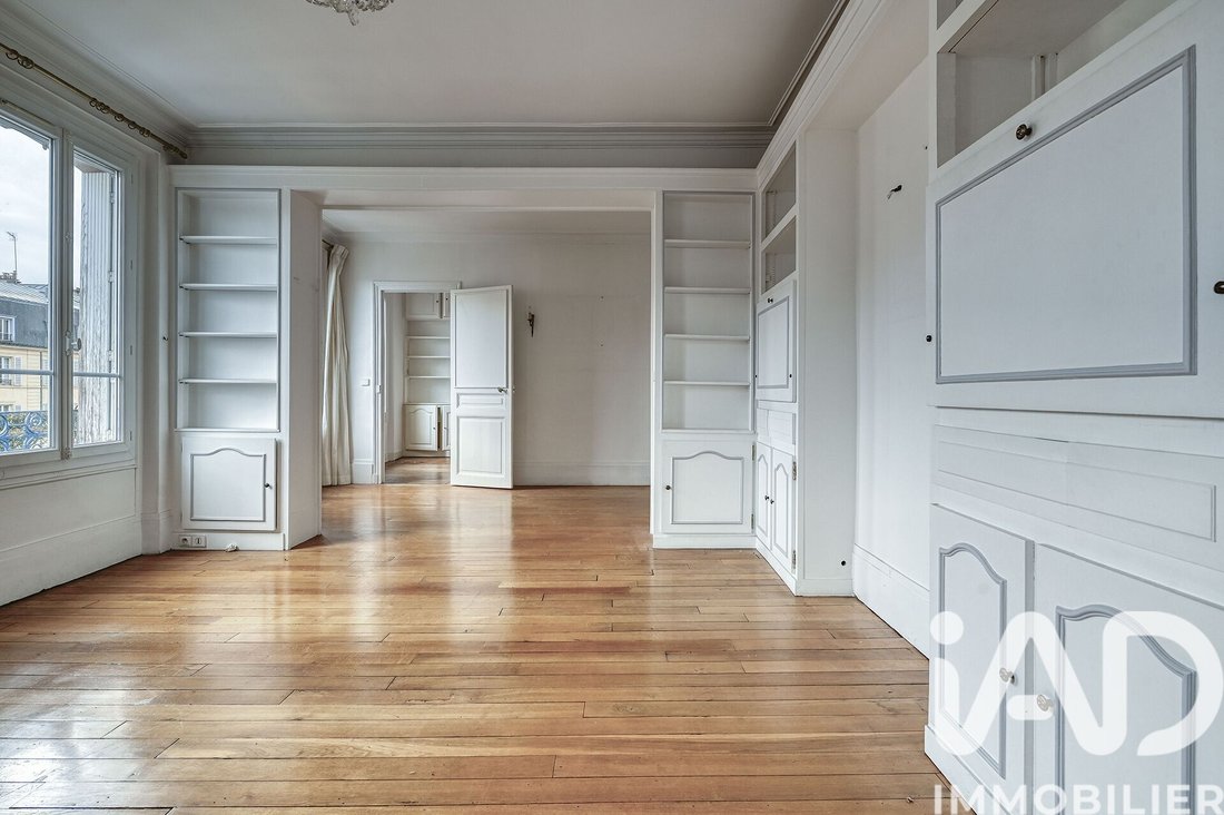 Apartment in Notre Dame, Versailles, France 5 - 17809141