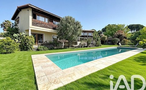 House in Tourbes, Occitania, France 1